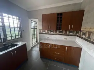 5 Bedroom Duplex for Rent in Ahodwo, Kumasi
