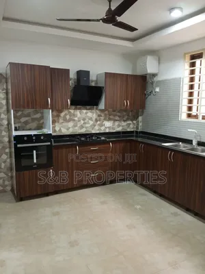 2 Bedroom Apartment for Rent in Westland (Presby Church Area)