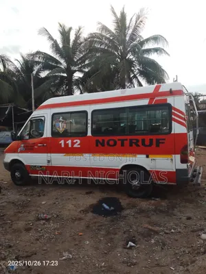 Mercedes-Benz Sprinter 1999 Orange