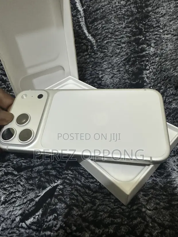 Apple iPhone 17 Pro Max 256GB Silver - 1