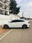 Honda Civic 2016 White - 2