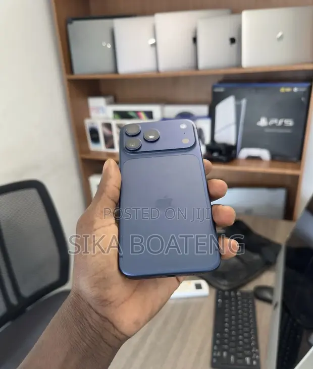 Apple iPhone 17 Pro Max 256GB Blue - 1