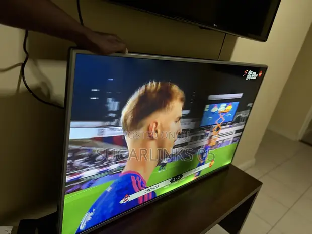 LG 49-Inch Full HD Satellite TV - 1