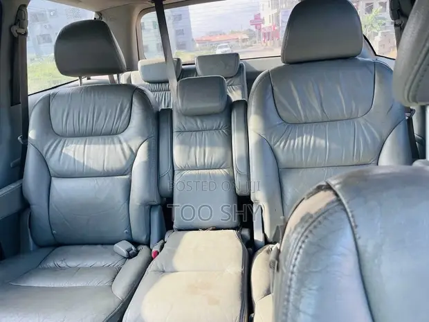 Honda Odyssey 2007 Silver - 1