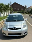 Toyota Vitz 1.0 FWD 3dr 2010 Silver - 2