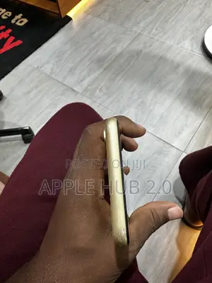 Apple iPhone XR 64GB Yellow