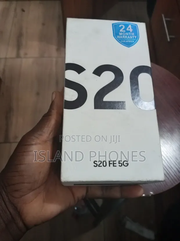 New Samsung Galaxy S20 FE 128GB Blue - 1