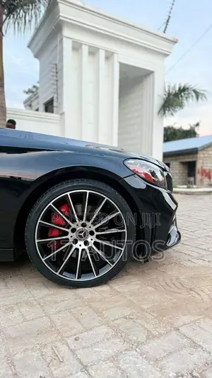 Mercedes-Benz C300 2021 Black