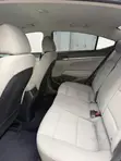 Hyundai Elantra SE 2018 Black - 2