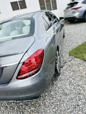Mercedes-Benz C300 2016 Silver