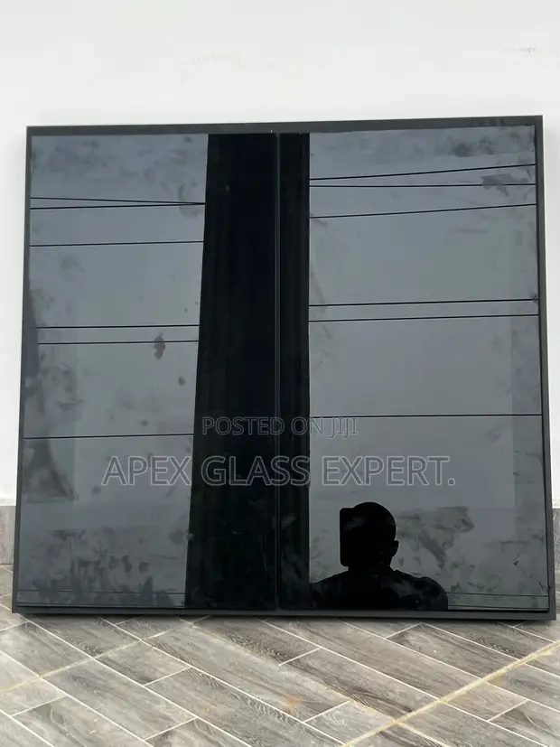 Frameless Projected Windows - 6mm Dark Tempered Glass - 1
