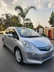 Honda Fit Hybrid 2012 Silver - 2