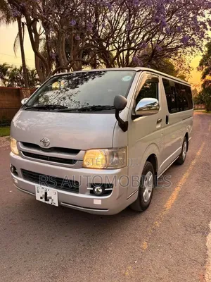 Toyota HiAce Quantum 2009 Silver