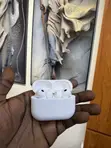 Apple AirPods Pro 3 - 4
