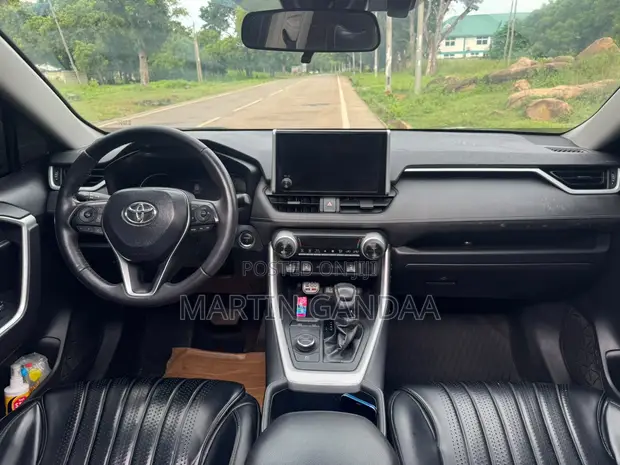 Toyota RAV4 2023 Gray - 1