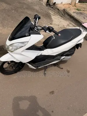 Honda PCX 150 Scooter 2022