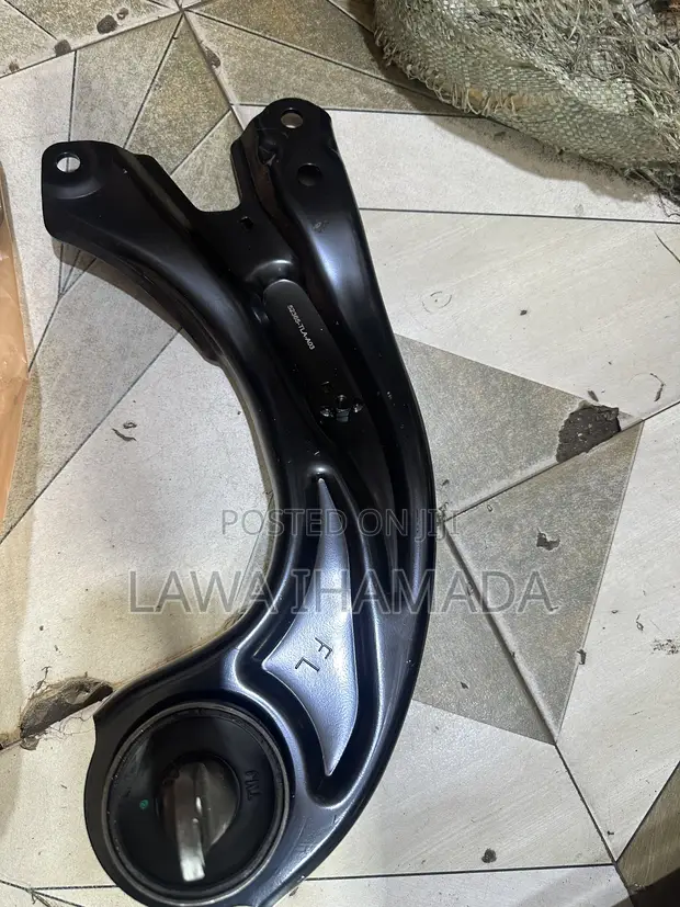 Honda CR-V Rear Control Arm (2017-22) - 1