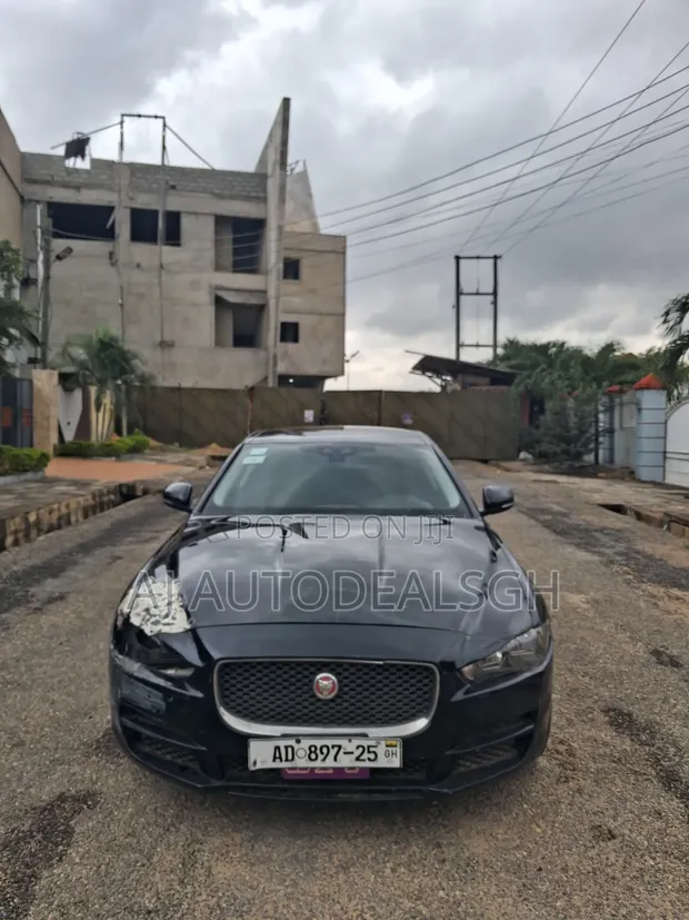 Jaguar XE 2019 Black - 1