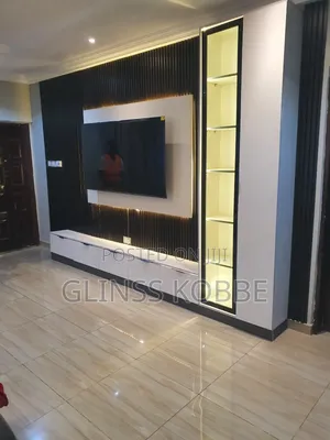 Glinss Modern TV Unit