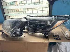Honda CR-V Headlight Pair (2017-2022)