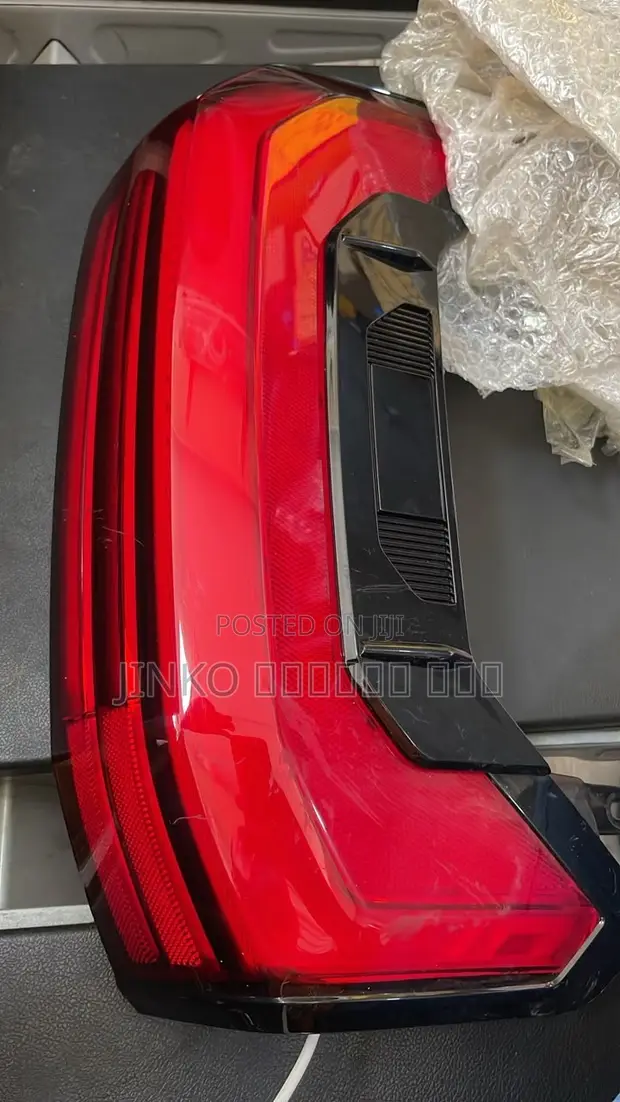 Toyota Tundra 2022-2026 Right Taillight - 1