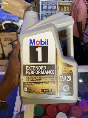 Mobil 1 Extended Performance - Advanced Full Synthetic Motor Oil