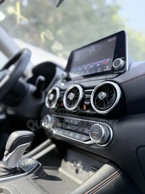 2022 Nissan Sentra SR White - 1