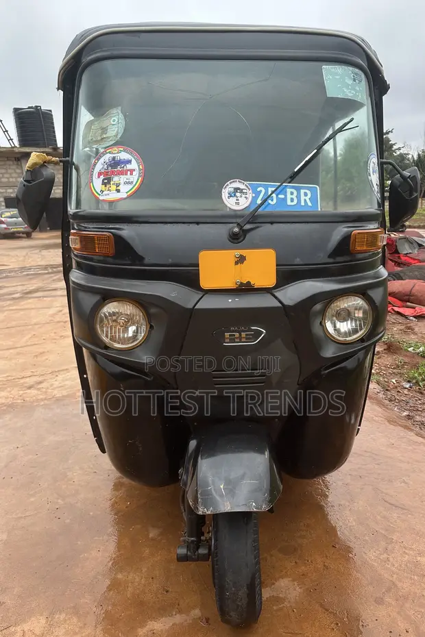 Bajaj RE Tricycle 2025 - Black - 1