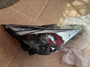 Hyundai Elantra Headlights (2022-2024) - Brand New