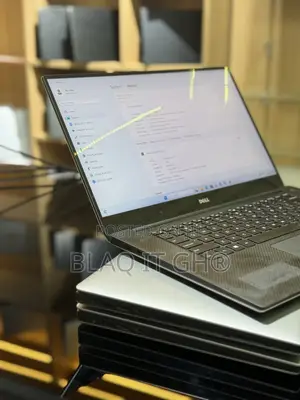 Dell XPS 15 9560 Laptop