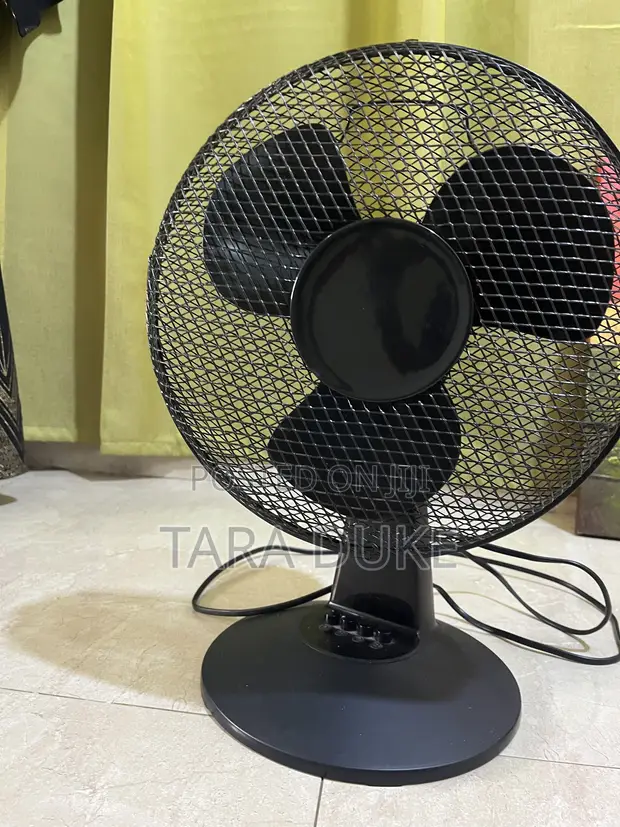 Sleek 3-Blade Black Desk Fan - 1