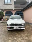 Nissan Hardbody 1994 White - 3