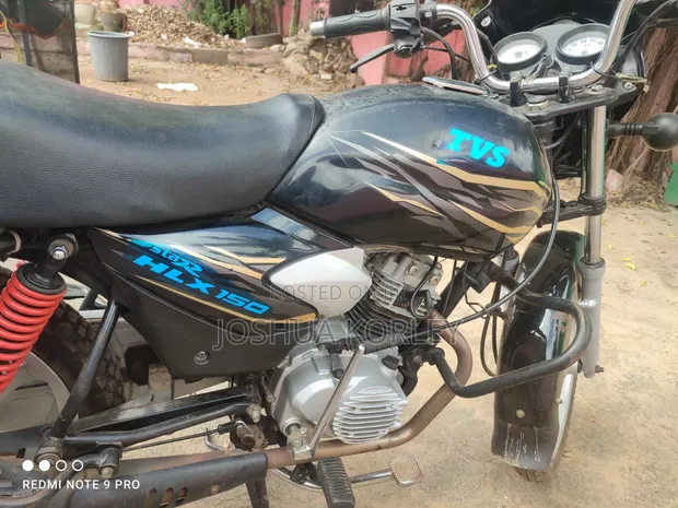 TVS HLX 150 2025 Black - 1