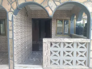 2 Bedroom Apartment for Rent in Tommylee, Akweley