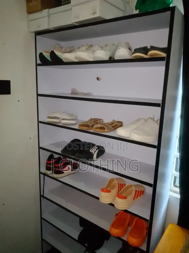 Used Shoe Rack - 1