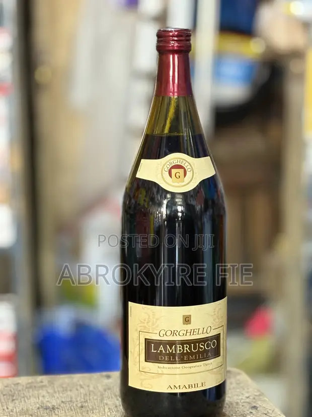 Gorghello Lambrusco dell'Emilia Amabile Wine - 1
