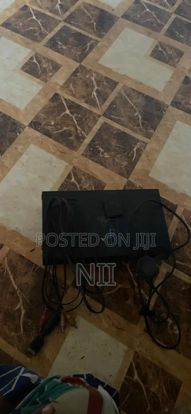 Sony PlayStation 2 Fat Console - 1