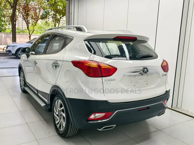 JAC S3 2016 White - 1