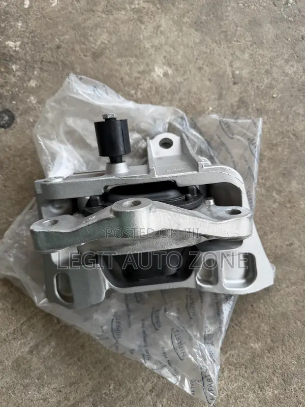 Honda CR-V Hybrid Gearbox Seat (2023-2026) - 1