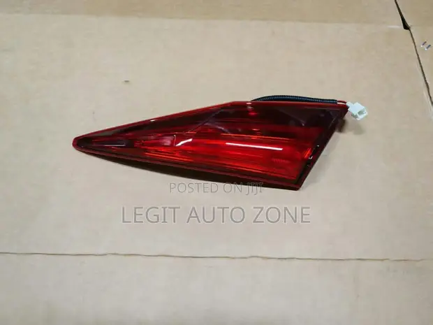 Honda Civic Boot Light (2016-2021) - 1