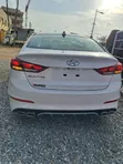 2017 Hyundai Elantra Limited Sedan - 5