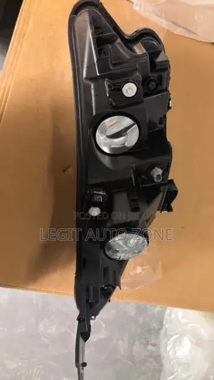 Honda CR-V Headlight (2017-2022)
