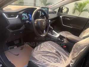 Toyota RAV4 Limited 2022 Hybrid