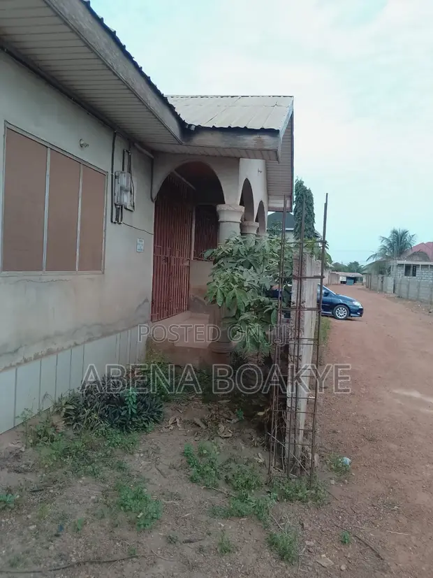 4 Bedroom Apartment for Sale, Oyarifa - 1