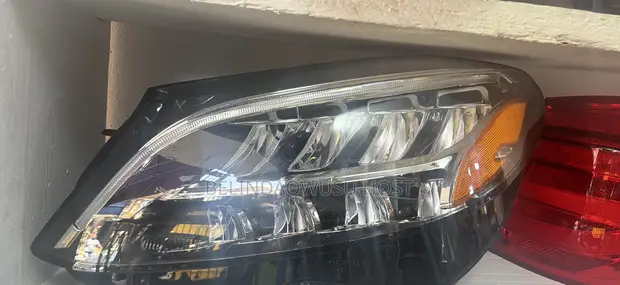 2019-2020 Mercedes-Benz C300 Headlight - 1