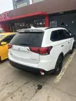 Mitsubishi Outlander SE FWD 2017 White - 2