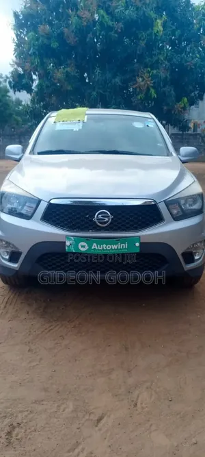 SsangYong Korando 2016 Silver
