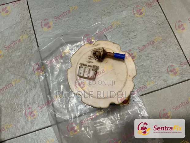 Nissan Sentra/Sunny/Almera Fuel Pump Assembly (Used) - 1