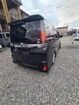 Toyota Voxy V 4WD 8-Seater 2015 Black - 4