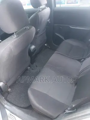 Toyota Yaris LE Hatchback 3dr 2012
